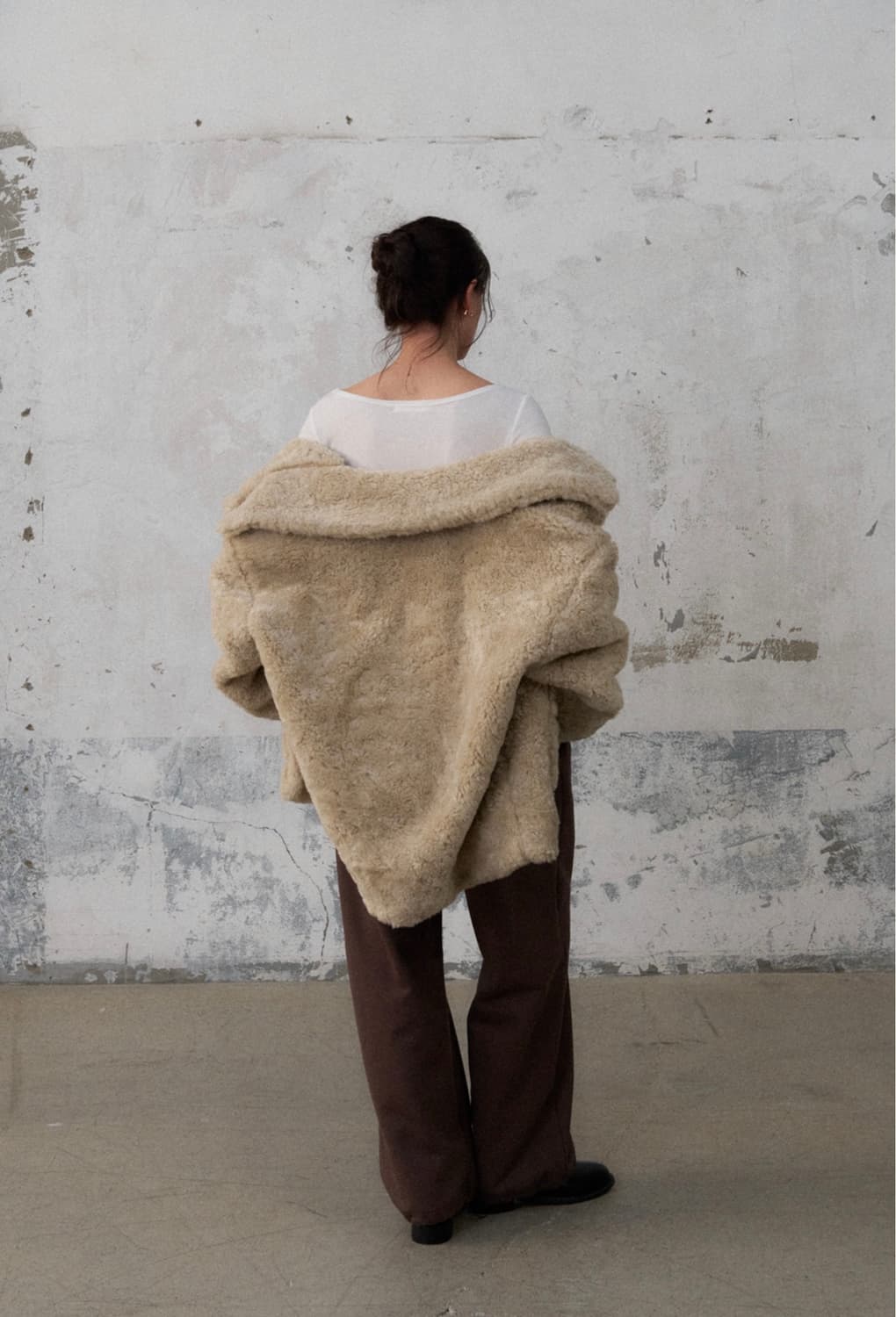 앤드브러쉬 이브닝 퍼 자켓 베이지 상품이미지5