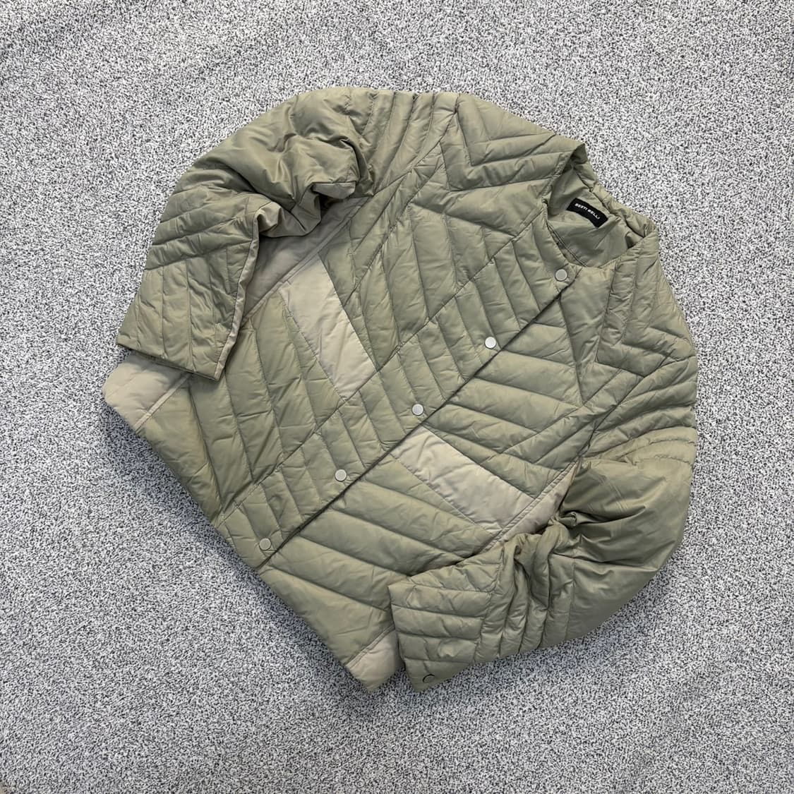 85 베스띠벨리 구스 퀄팅 경량 자켓 0413J 상품이미지1