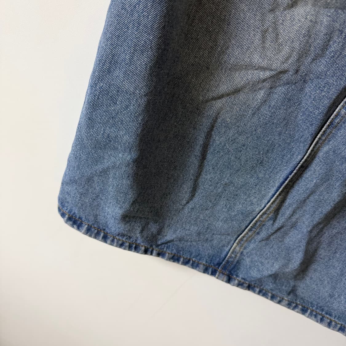 새상품 데님 미디 뒷트임 스커트 M 상품이미지3