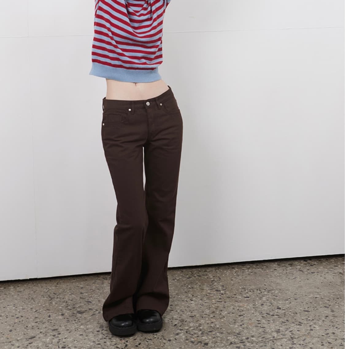오헤시오 부츠컷 코튼 팬츠 브라운 상품이미지2