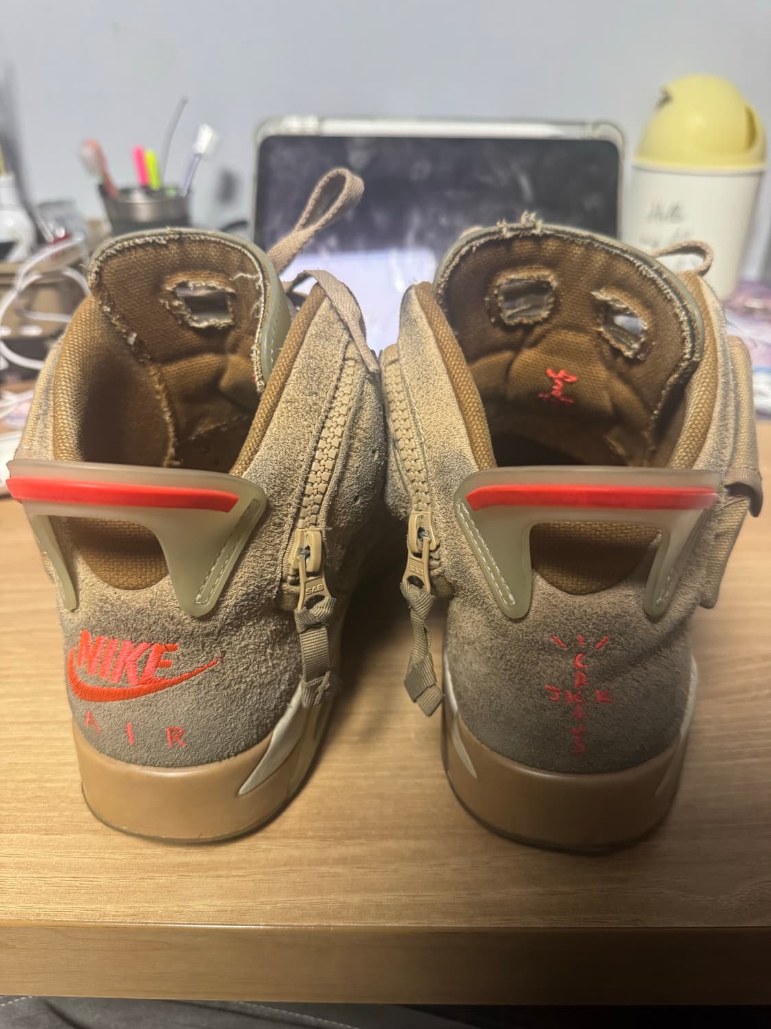 나이키 조던6 트래비스 스캇 브리티쉬 카키 상품이미지5