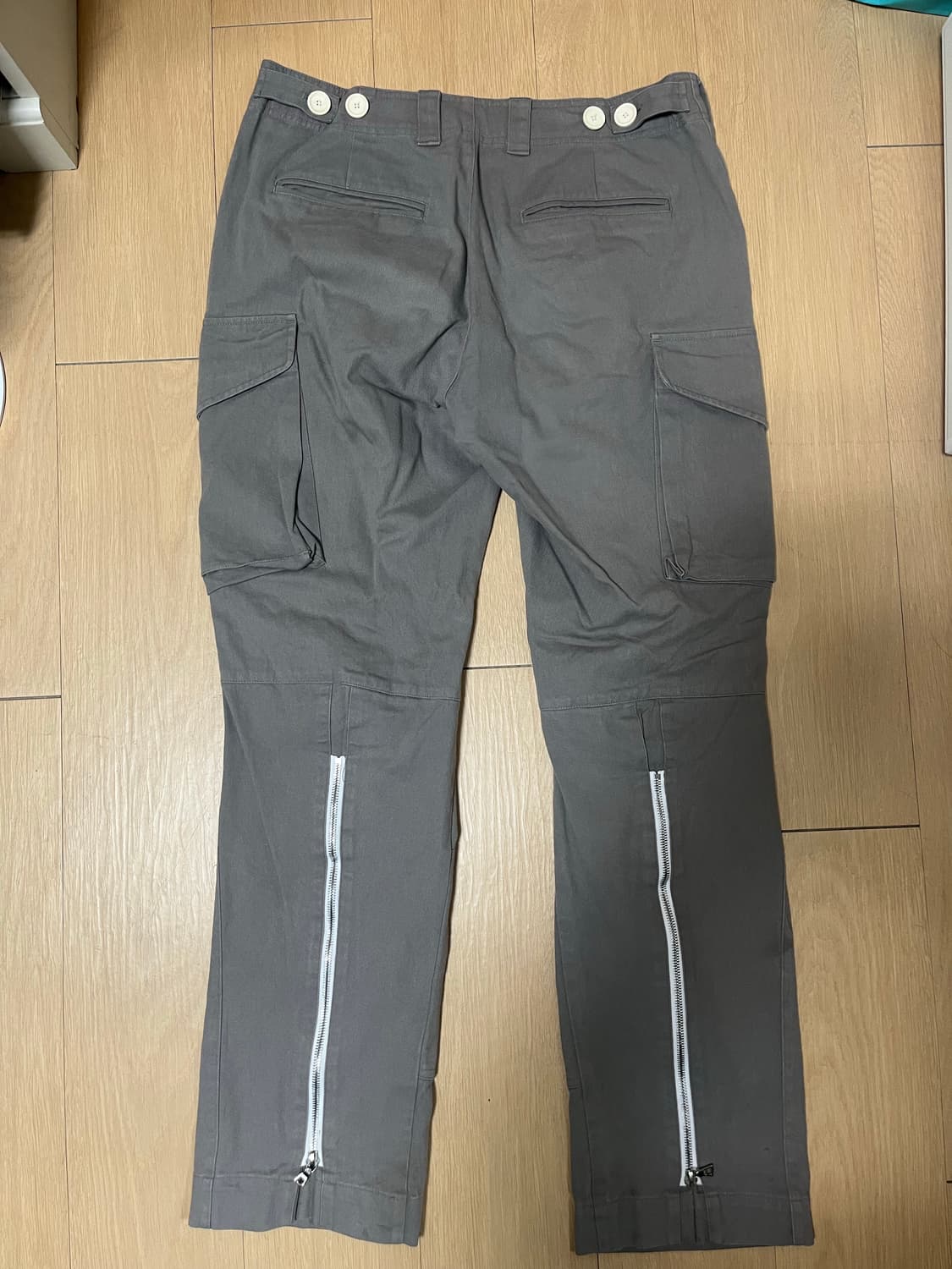 cmmawear 커마웨어 백지퍼 카고 팬츠 그레이 상품이미지4