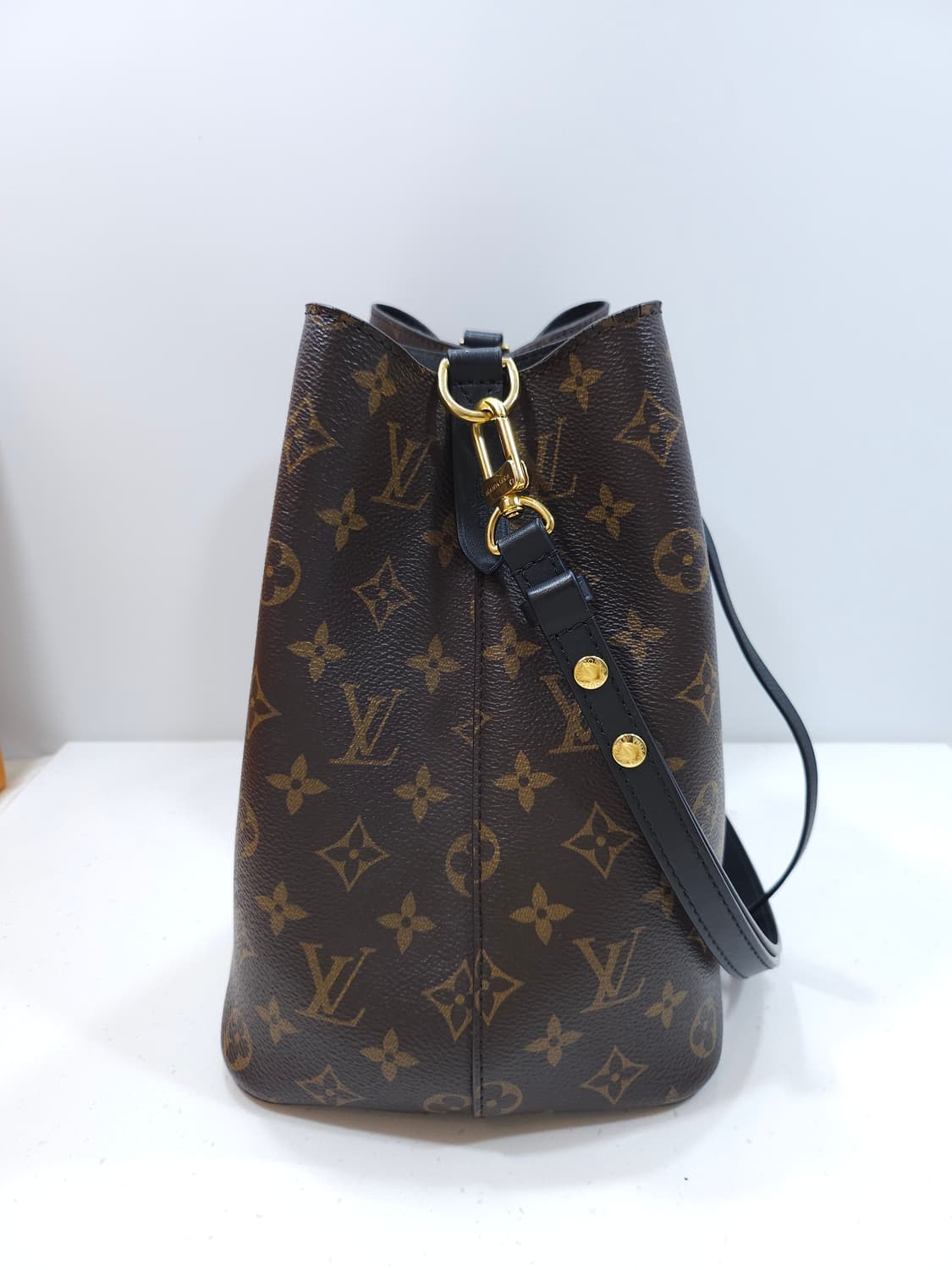 [정품] 루이비통 네오노에 MM 모노그램 블랙 M44020 상품이미지4