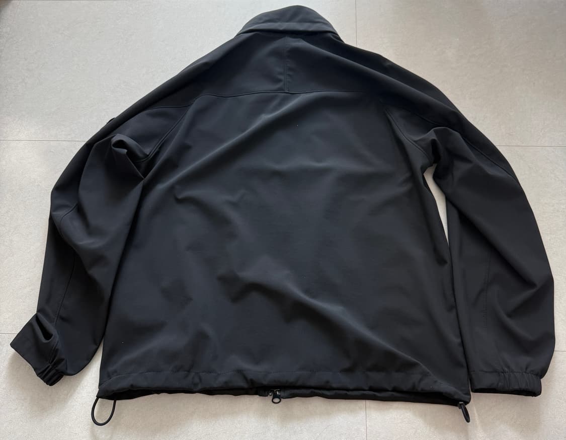 스톤아일랜드 소프트쉘 블랙 XXL 상품이미지2