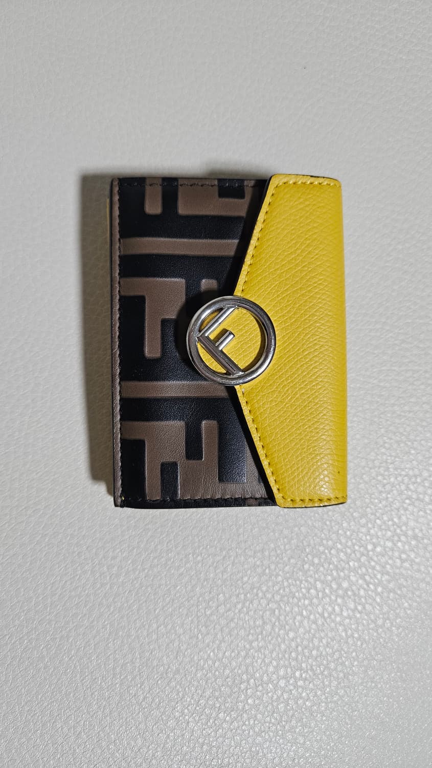 펜디 옐로우 마이크로 트리폴드 반지갑 상품이미지1