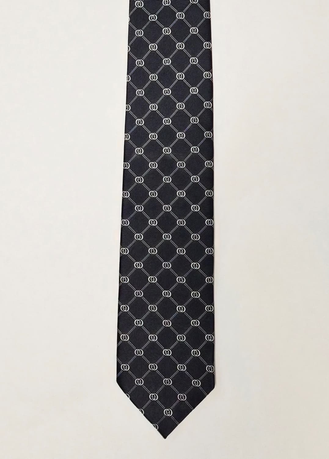 구찌 블랙 로고플레이 넥타이 상품이미지3