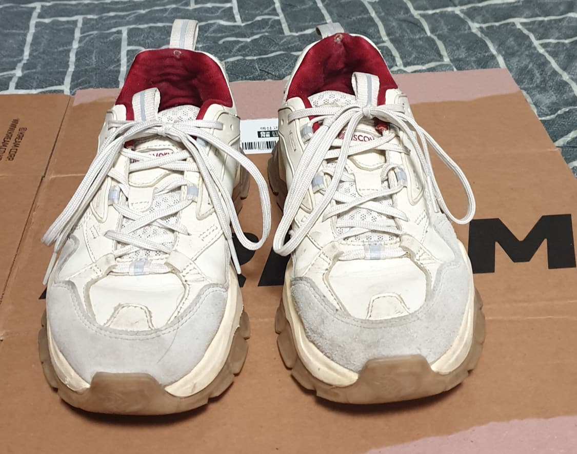 디스커버리 버킷 디워커 V2 스니커즈 레드 (240) 상품이미지1