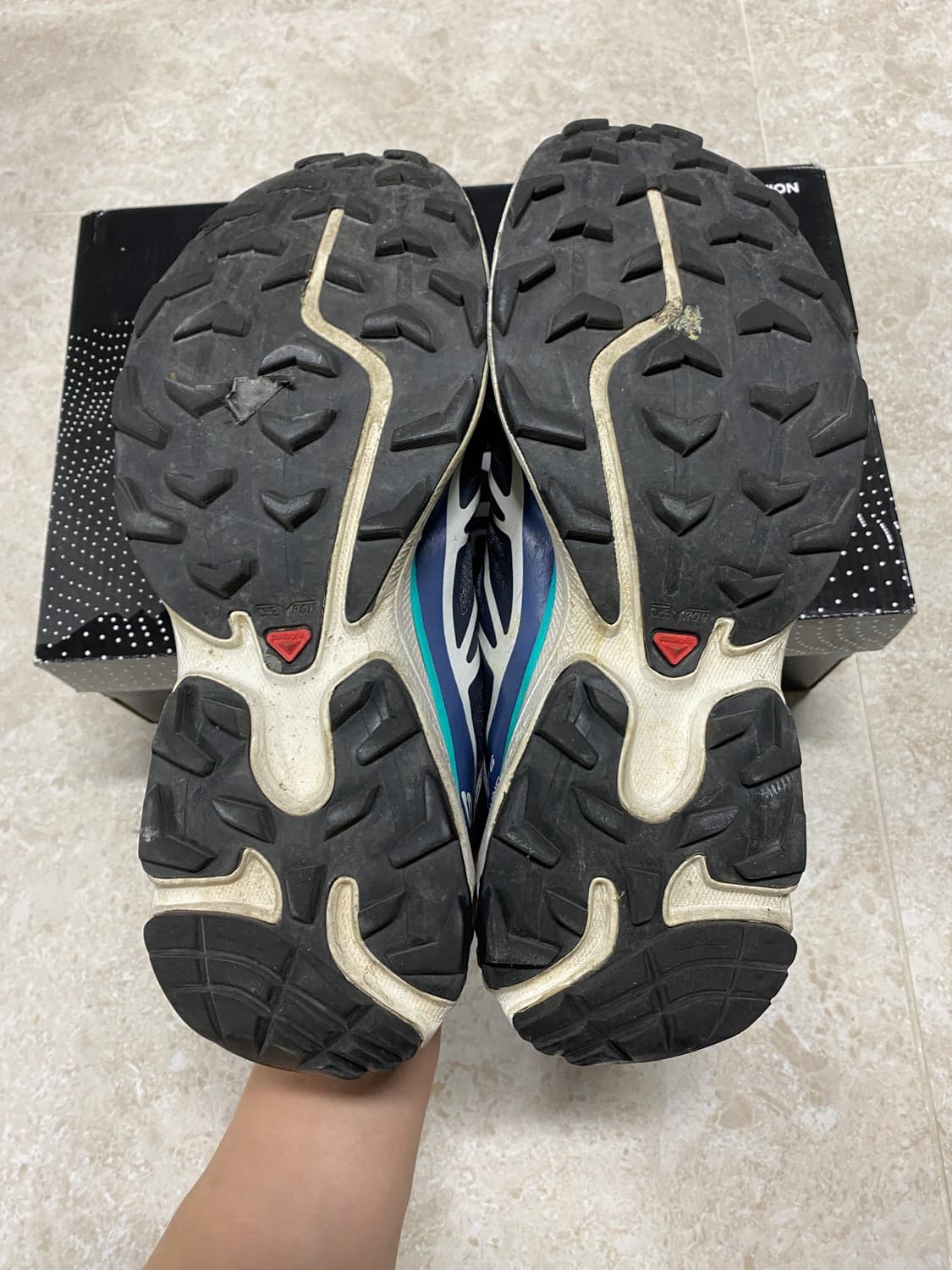 살로몬 XT-6 에보니 바닐라 아이스 250 상품이미지2