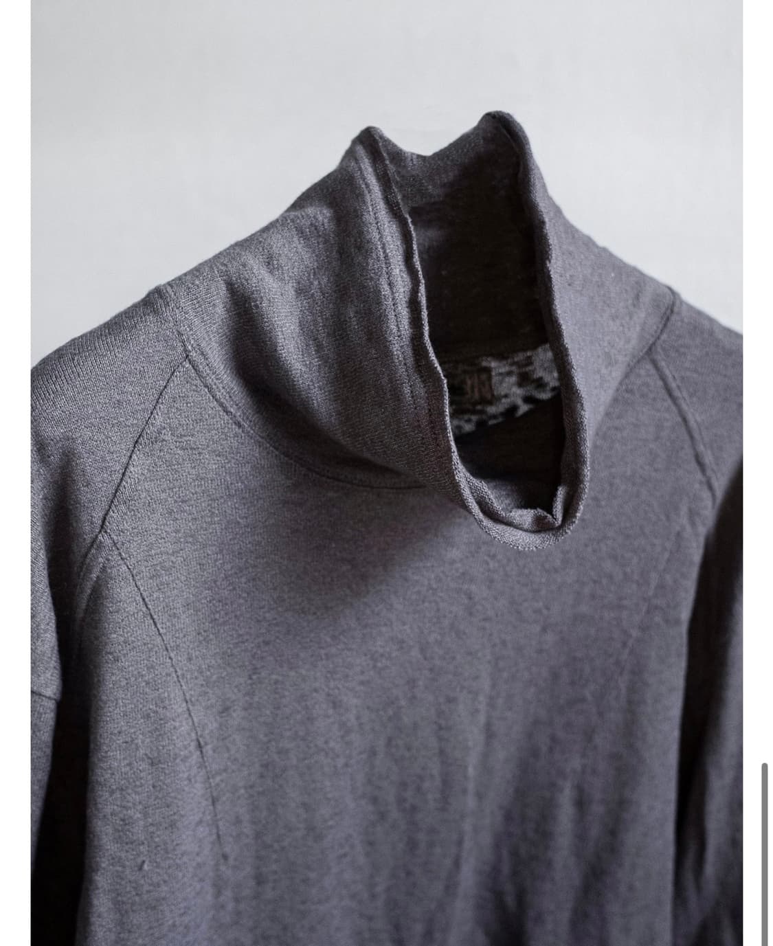 Blackmerle Drop Neck Top - Rat Grey 상품이미지6