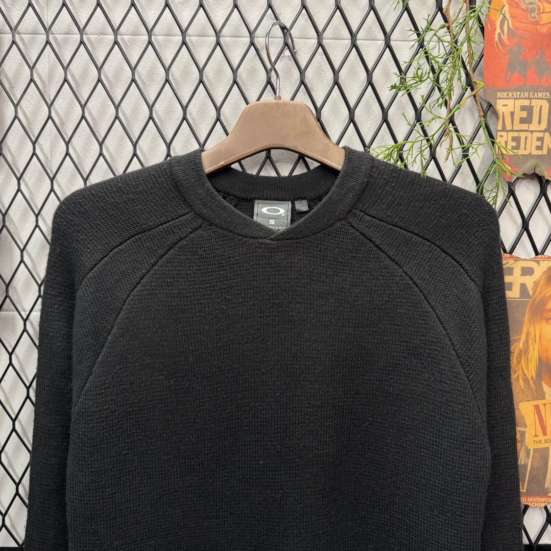 오클리 울니트 와플 텍스처 레글런 크루넥 포인트 블랙 상품이미지3