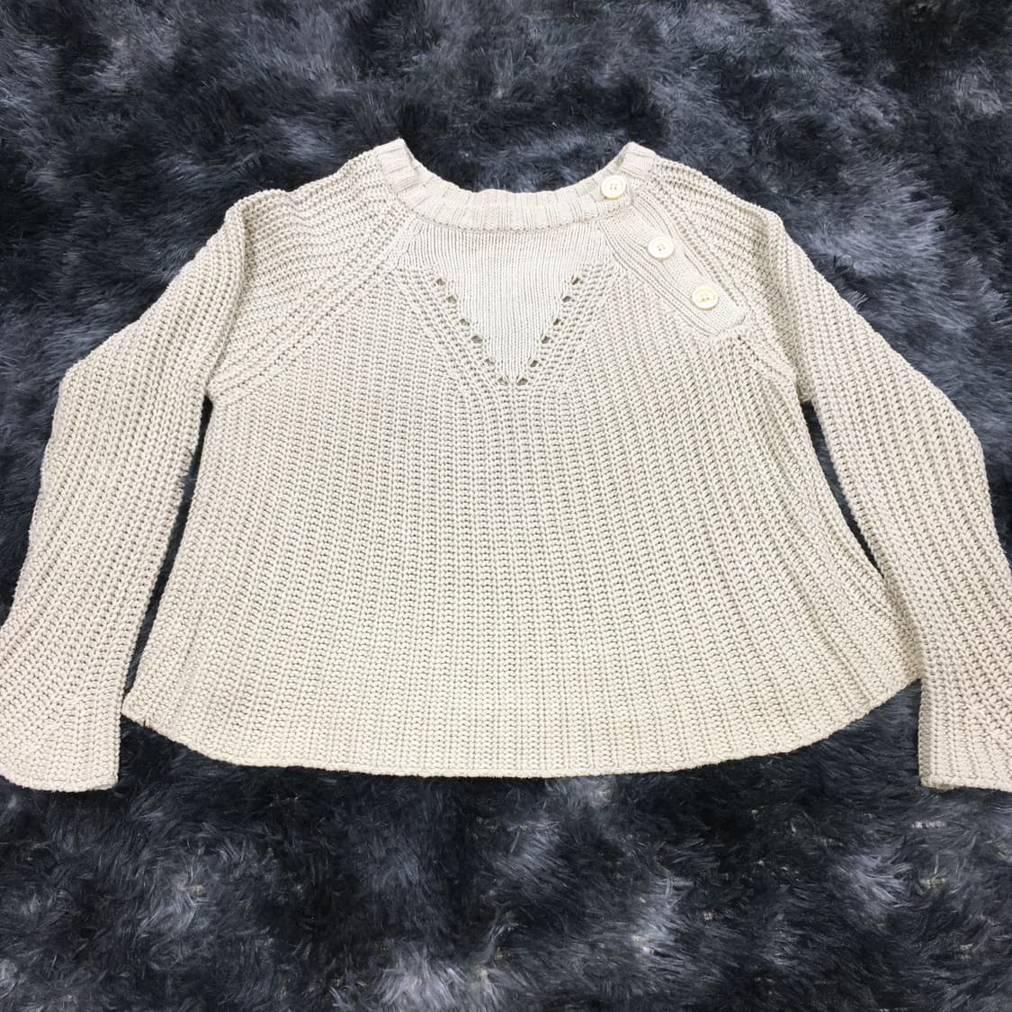 투티/0321 DEAREST 오프숄더 니트 오픈버튼 플레어 모리걸 러블리 상품이미지3