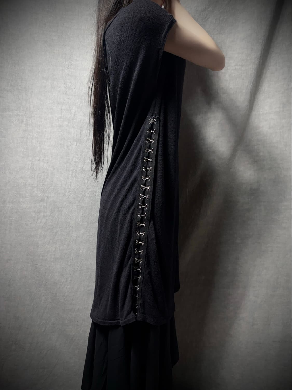A Tentative Atelier Side Hook Top 상품이미지1