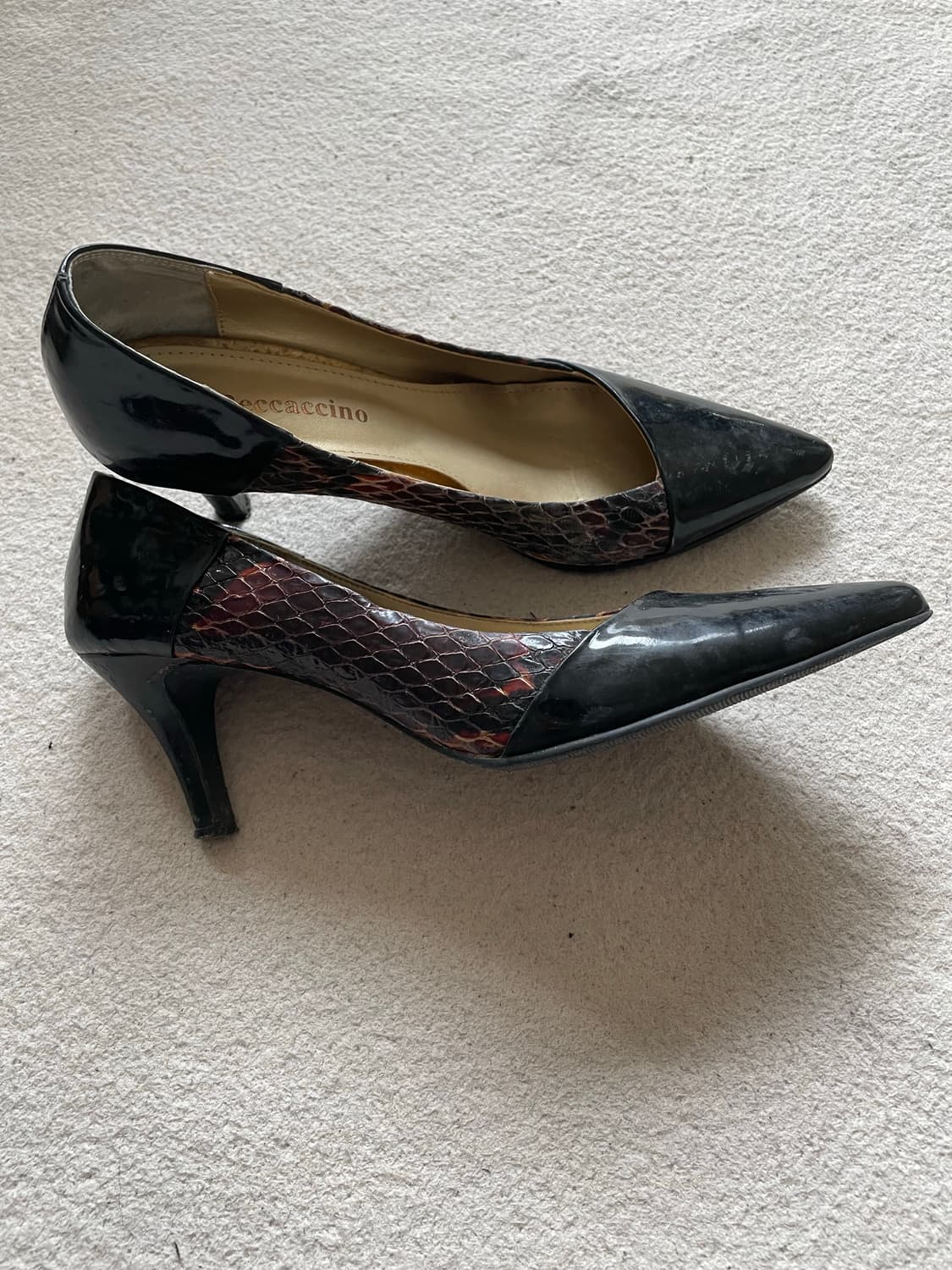 [Beccaccino] 베카치노 에나멜 파이톤 배색 펌프스 상품이미지3