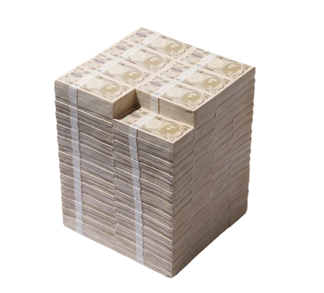 [새상품/F] 세인트미카엘 x 베이프 스툴 의자 상품이미지1