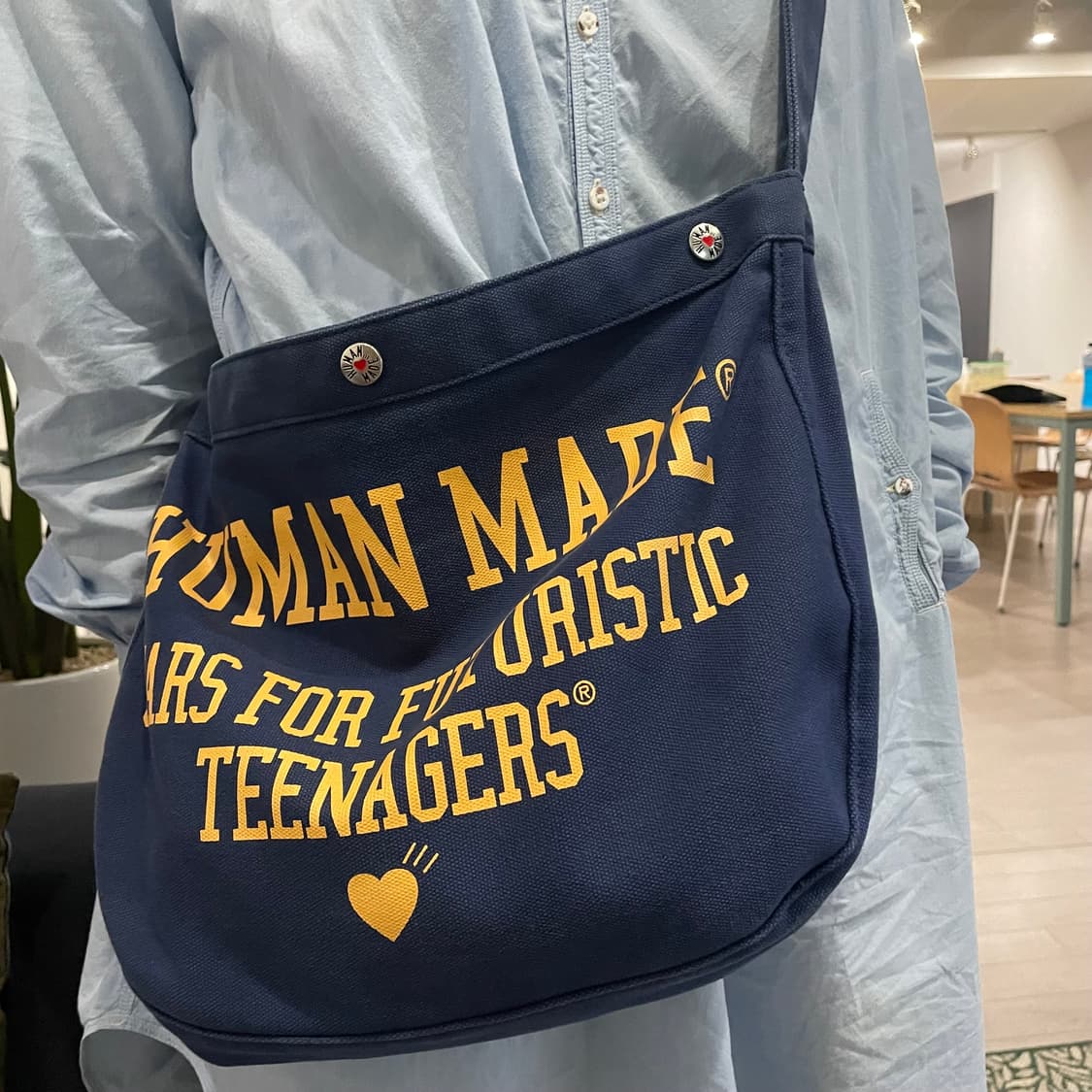 휴먼메이드 빈티지 크로스백 상품이미지1