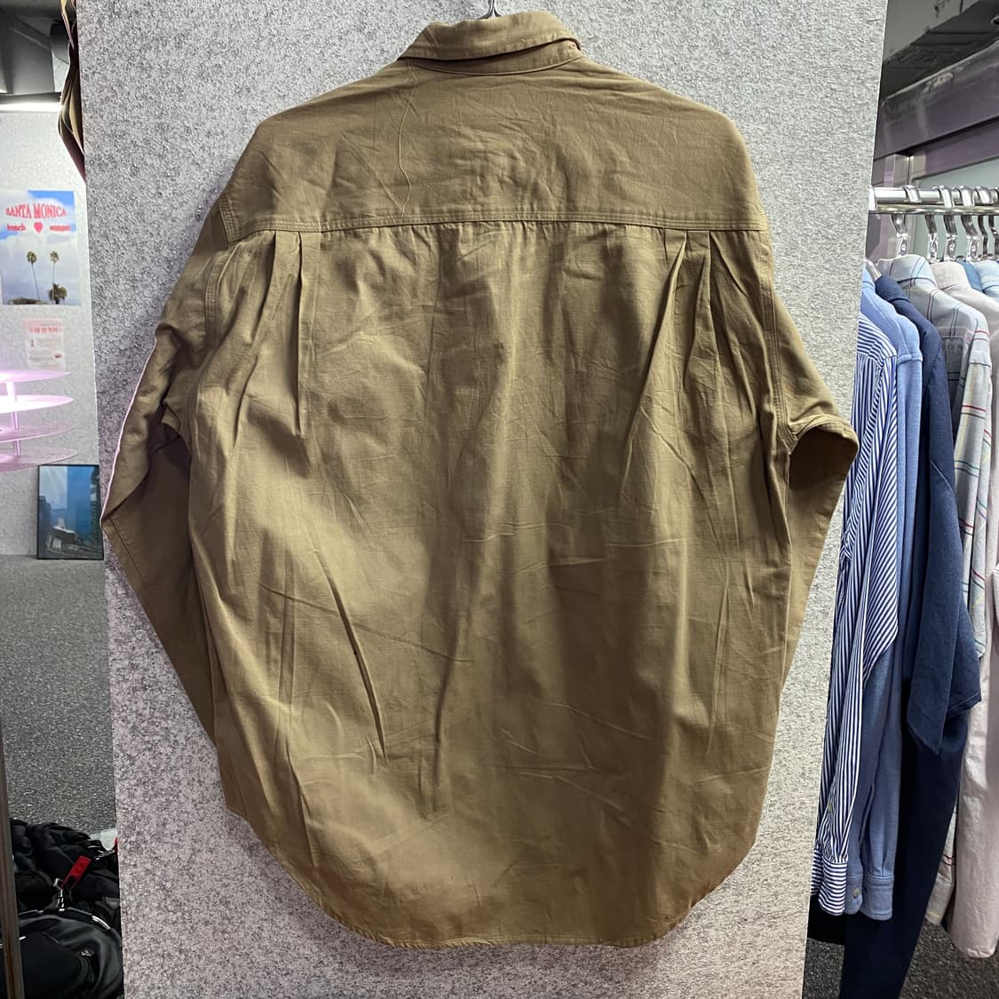 칼하트 포켓로고 베이지 투포켓 셔츠 B4030 상품이미지5