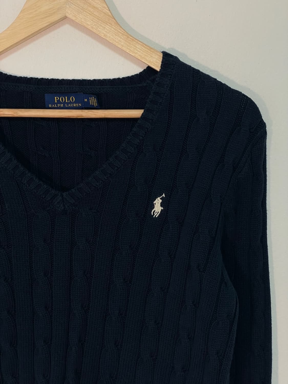 폴로 네이비 포니 꽈배기 니트
 상품이미지3