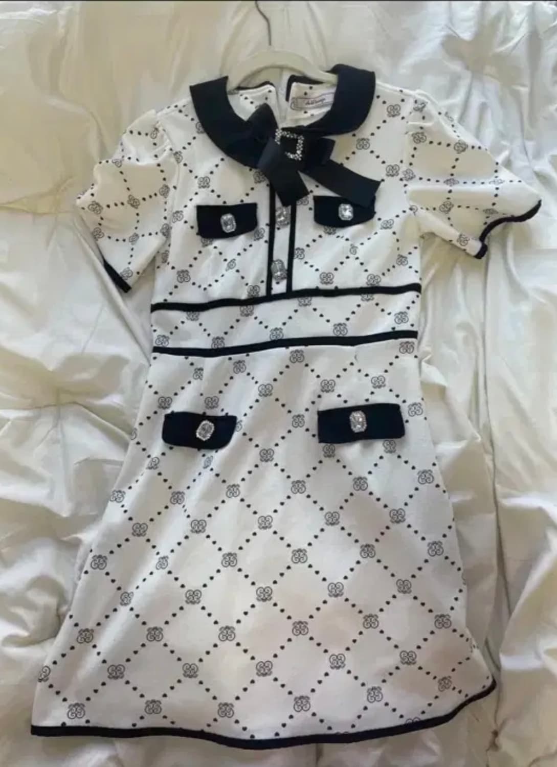 앙크루즈 모노그램 원피스 일브 상품이미지1