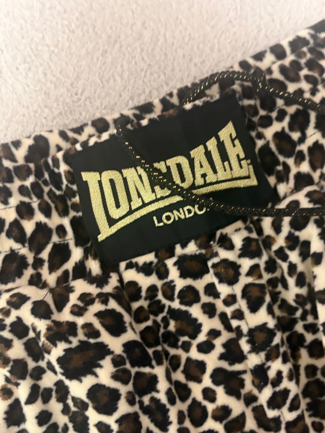 벨벳 레오파드 호피 론즈데일 대장급 사자로고 골드자수 포인트 y2k팬츠 상품이미지3