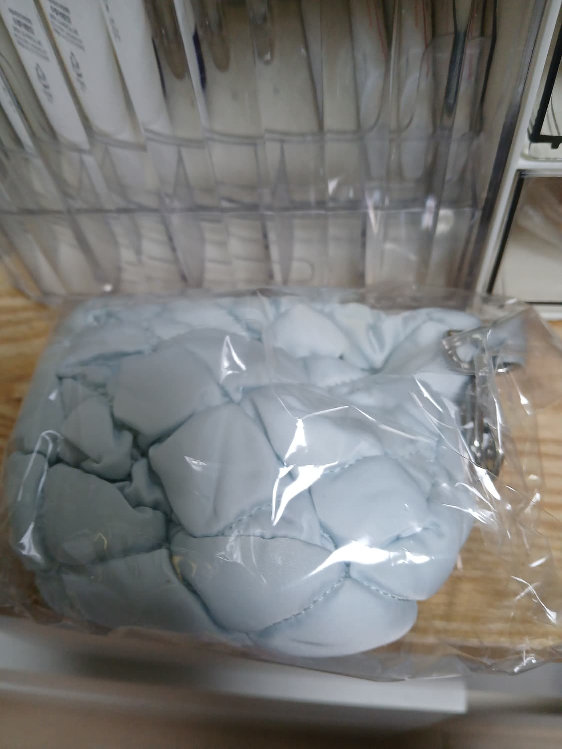 일리윤 헬로키티 퀼팅 미니 파우치 새상품 상품이미지2