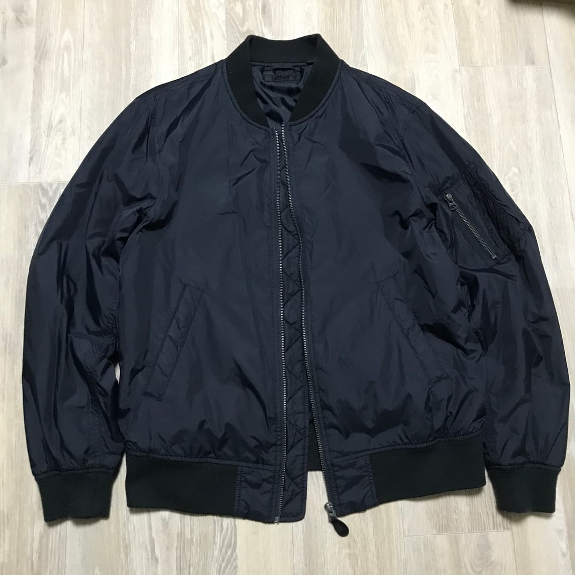 유니클로 ma-1 봄버 항공점퍼 L사이즈 블랙 상품이미지1