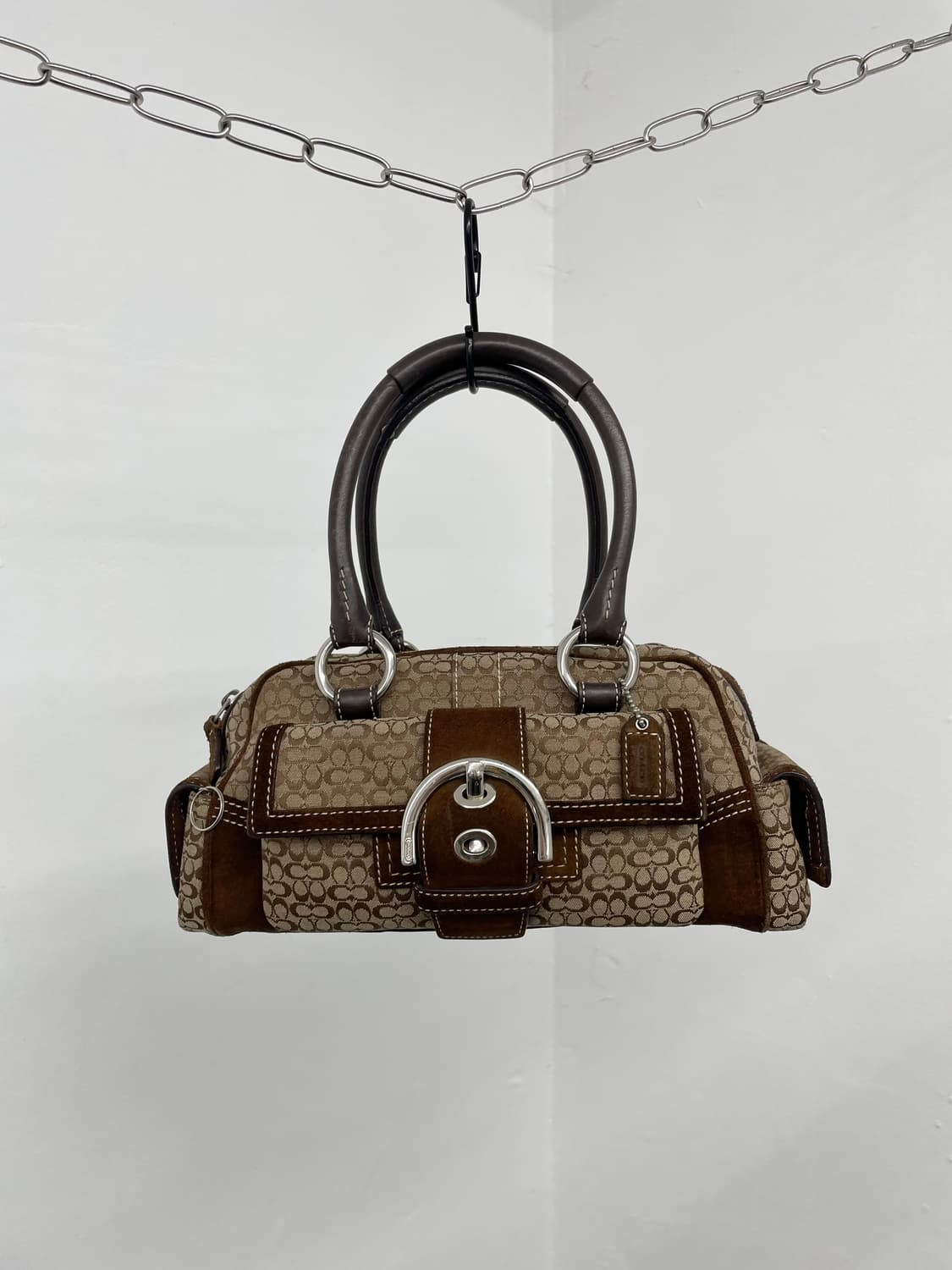 코치 자카드 시그니처 버클 포켓백 상품이미지1