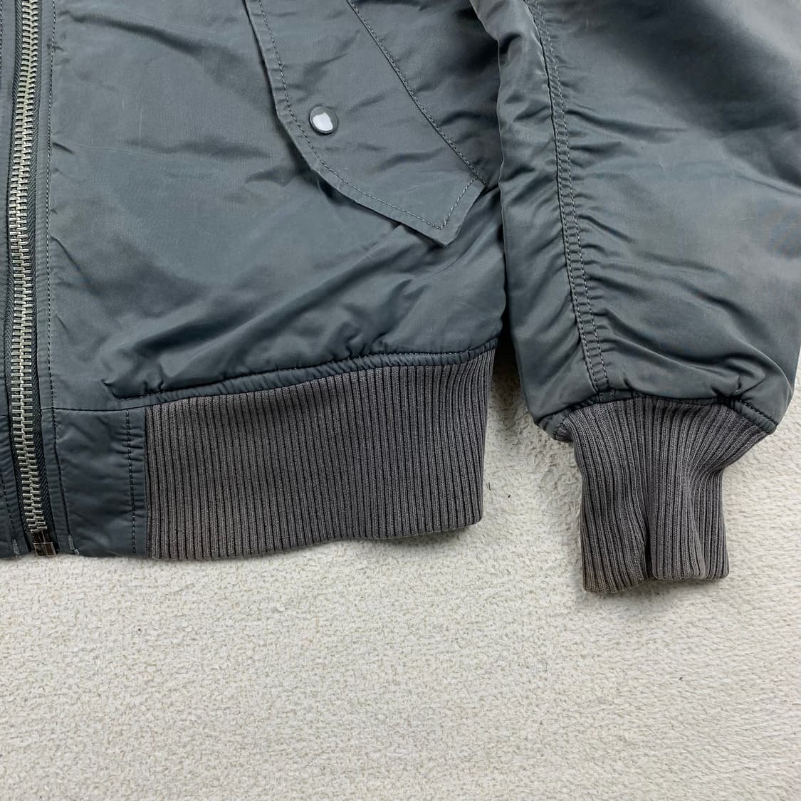 알파인더스트리 ma-1 항공점퍼 건메탈 상품이미지6