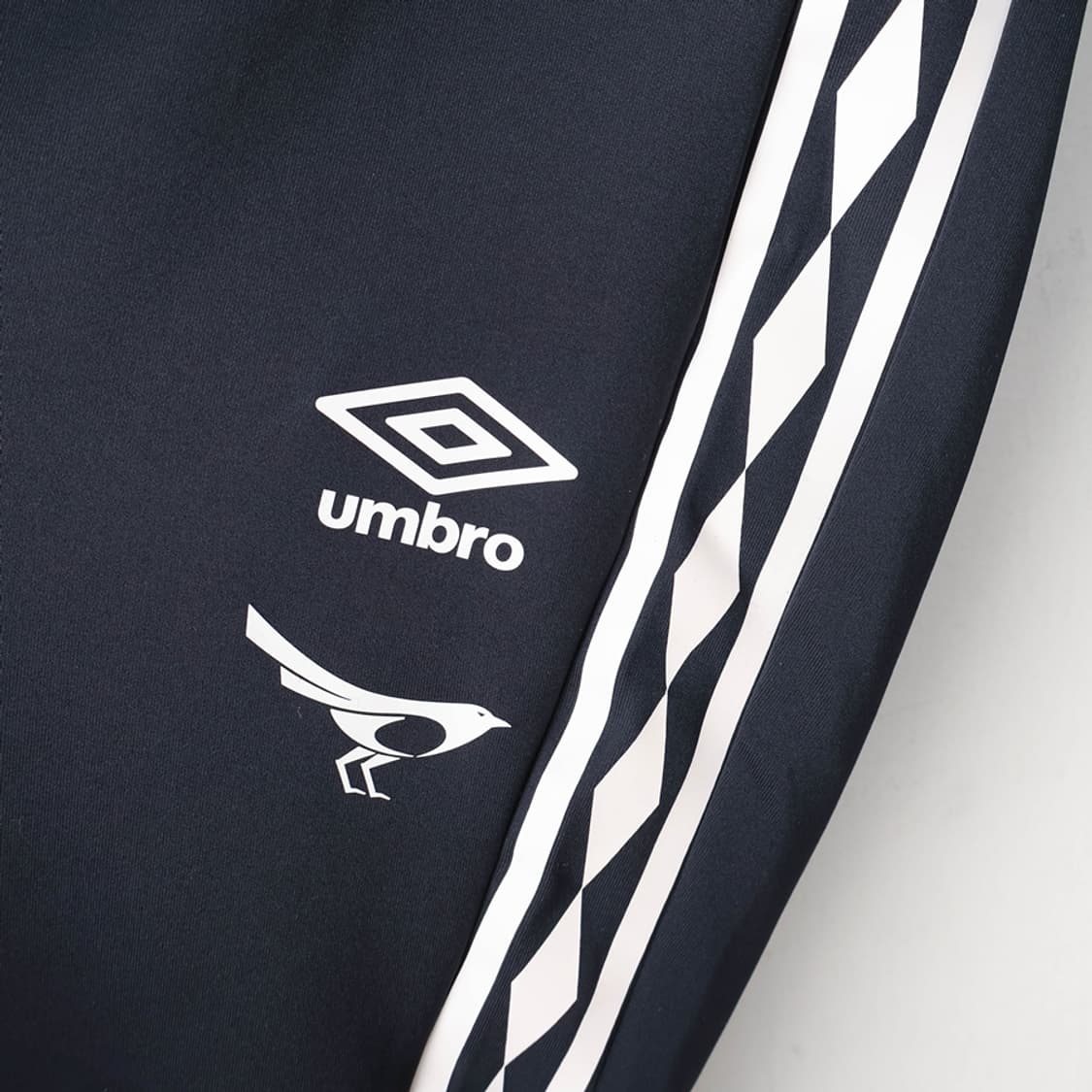 34/엄브로 성남FC 트레이닝 팬츠 상품이미지3