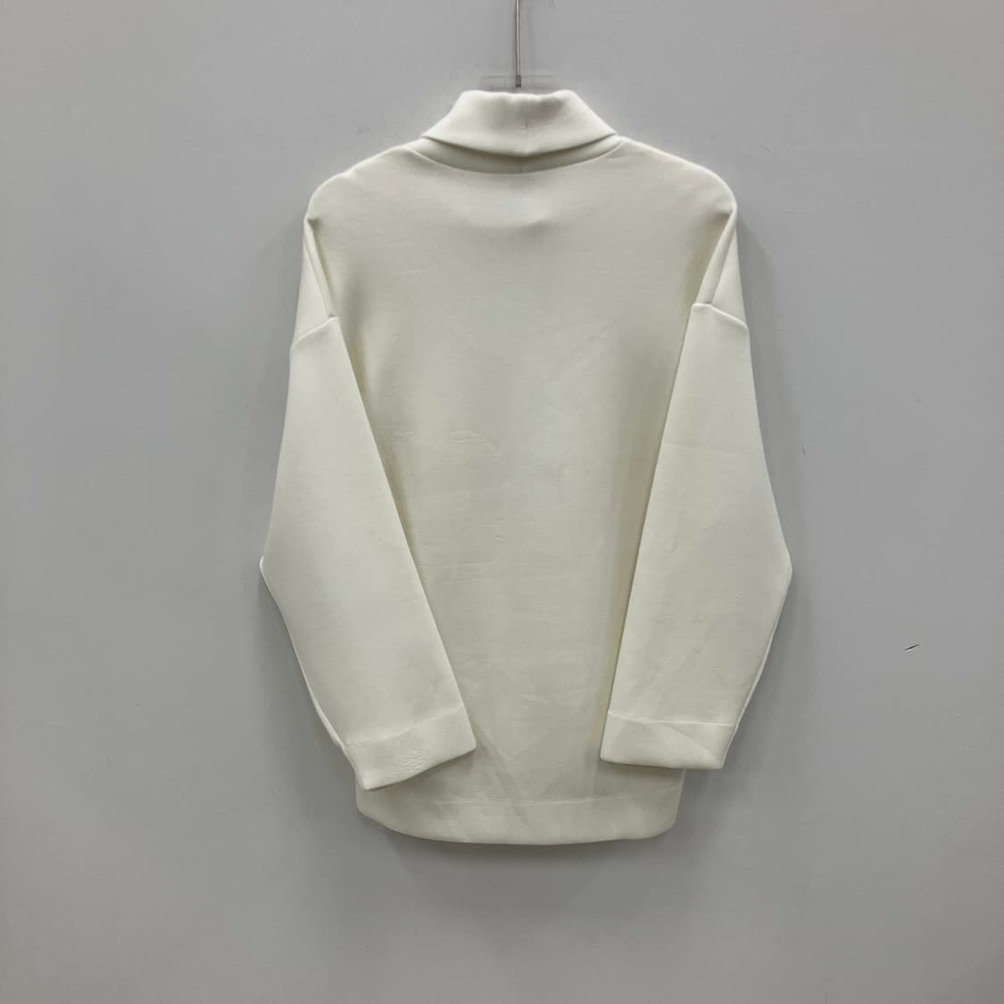 코스 화이트 스쿠버 스웨트셔츠 XS 상품이미지2