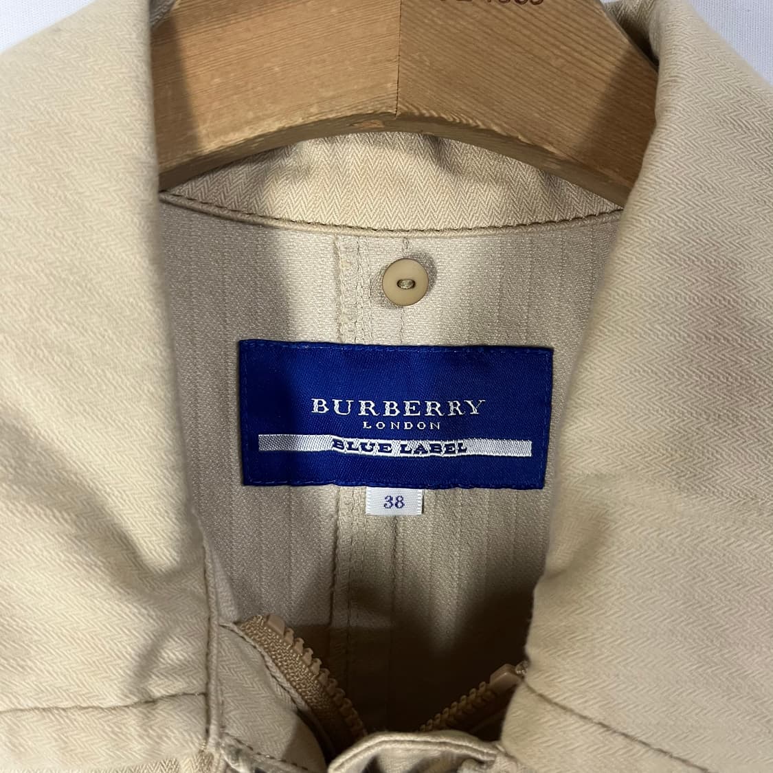 [BURBERRY] 버버리블루라벨 멀티포켓 봄버 자켓 상품이미지5