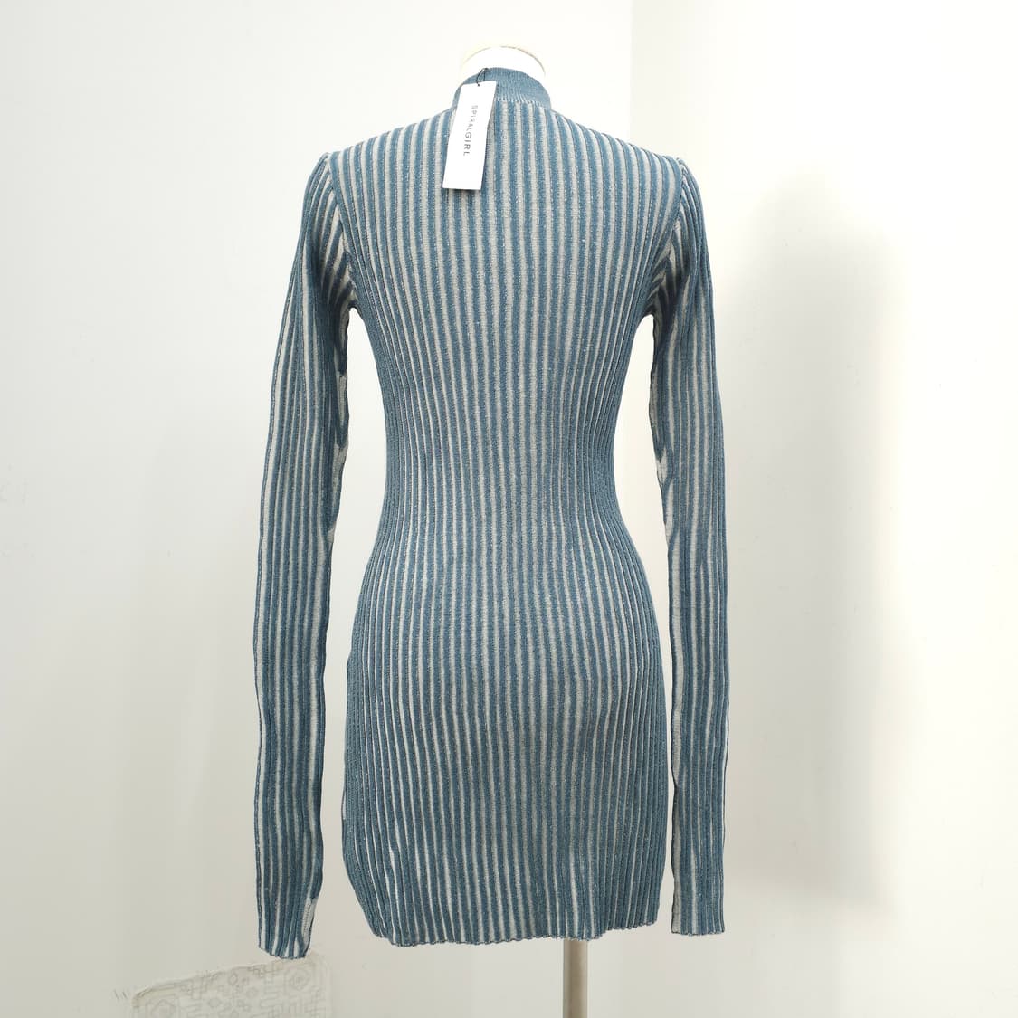 슬림핏 세로골지 하이넥 미니원피스  상품이미지3