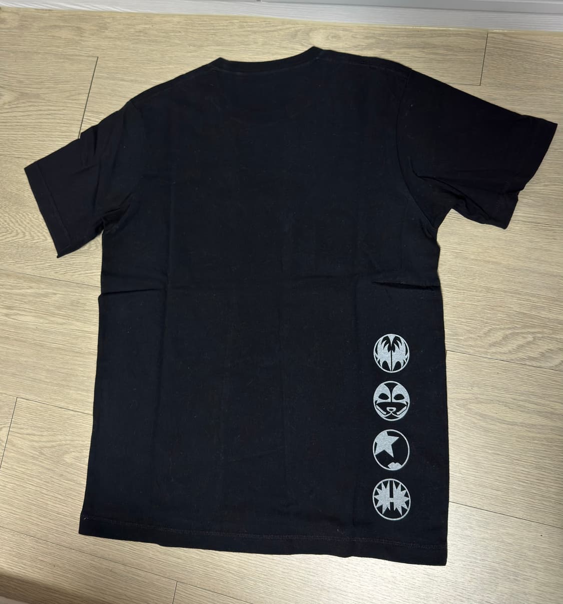 유니클로 UT 밴드 KISS 티셔츠 상품이미지3