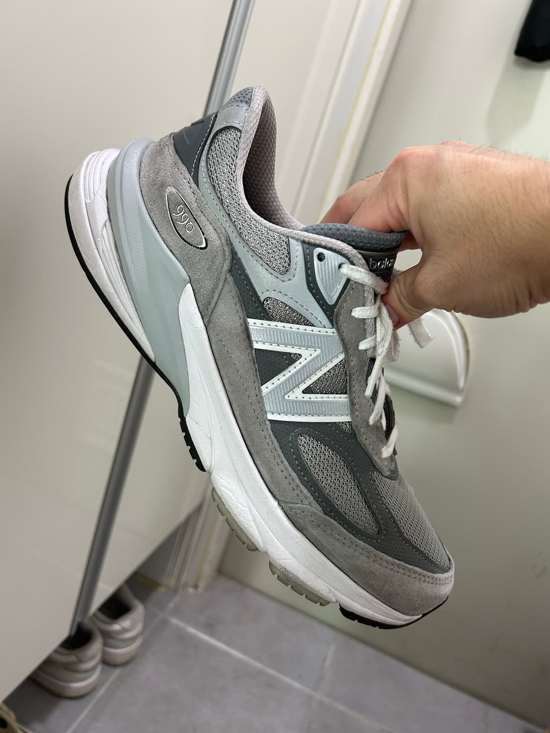 뉴발란스 990 v6 (그레이 270mm) 상품이미지1