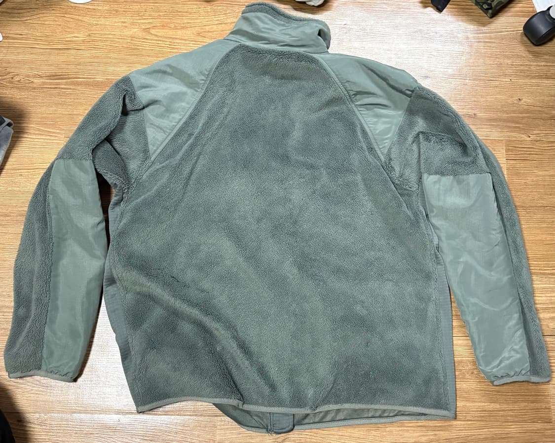 Gen 3 플리스 (L) 판매합니다. 상품이미지2