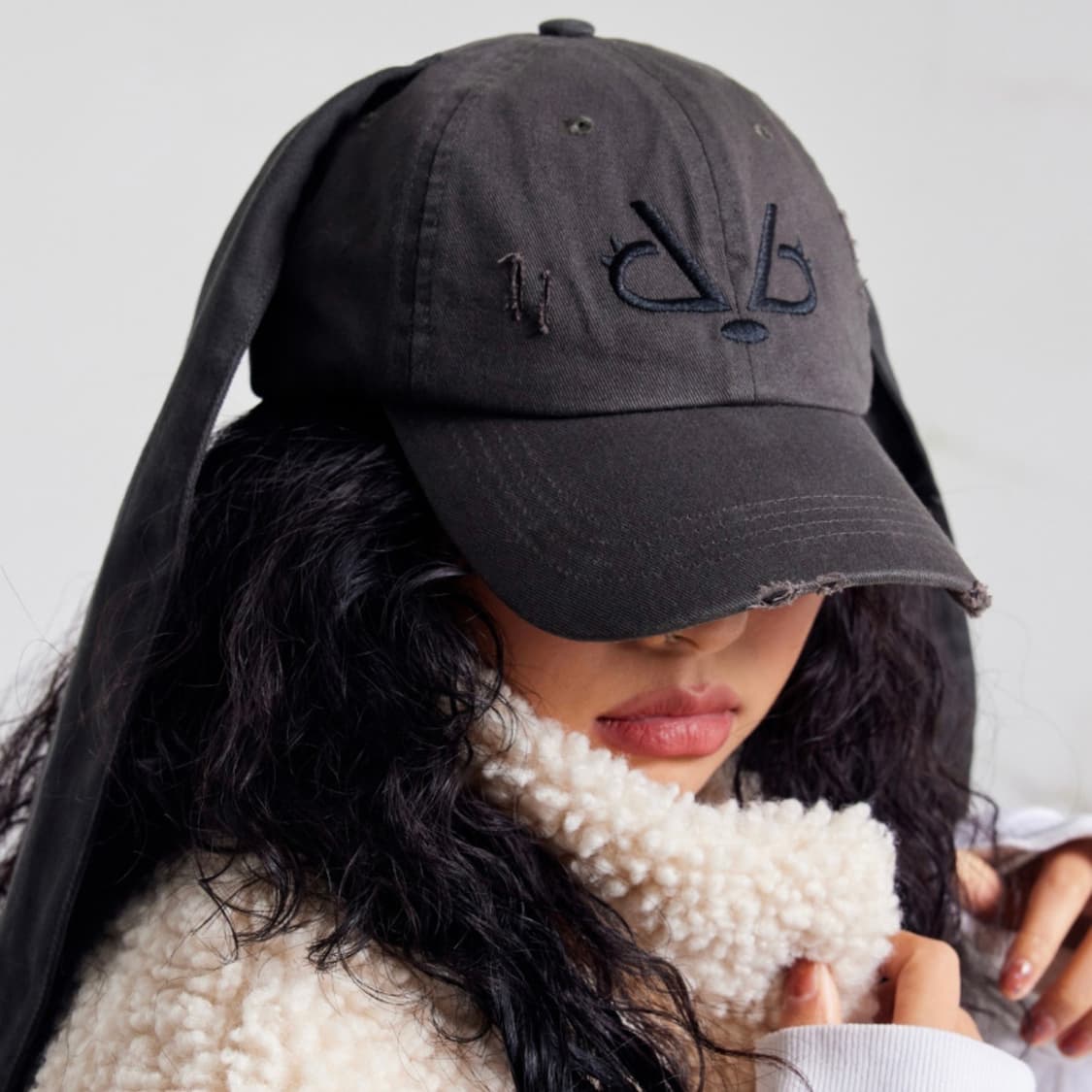 블랙샌즈 토끼 귀 볼캡 상품이미지4