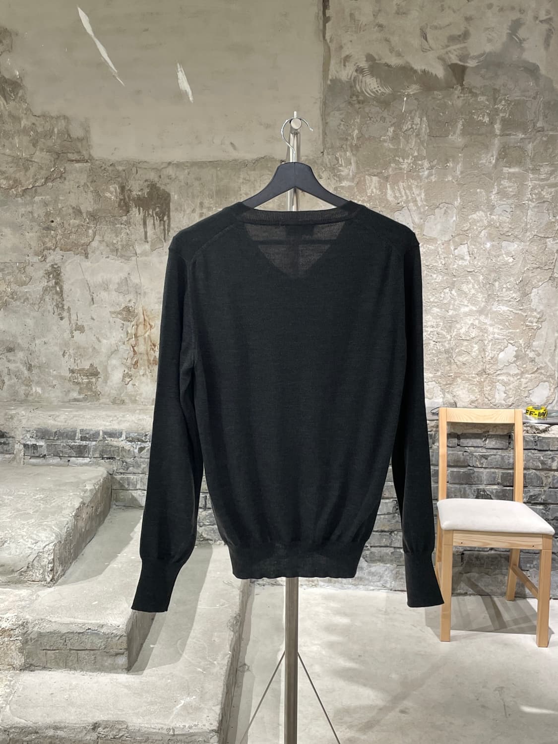 비비안 웨스트우드 맨 다크 올리브 V넥 울 니트 상품이미지6