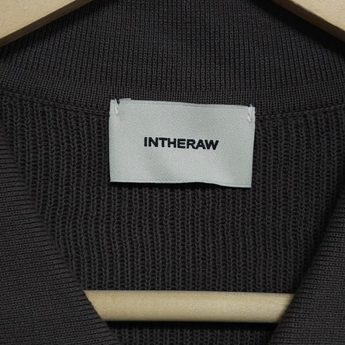 95~100 INTHERAW 인더로우 반팔 니트 카라티 상품이미지4