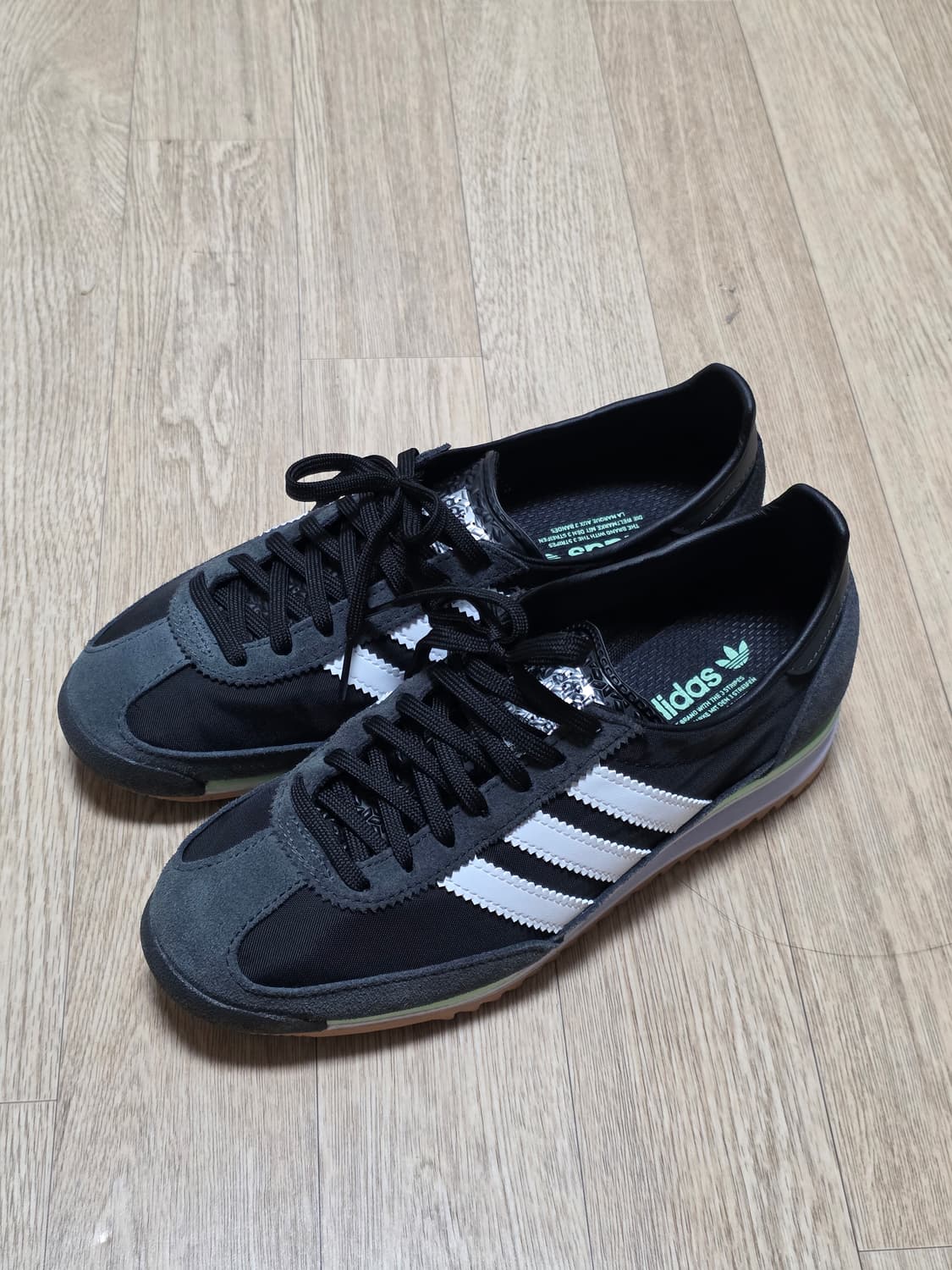 아디다스 운동화 상품이미지1