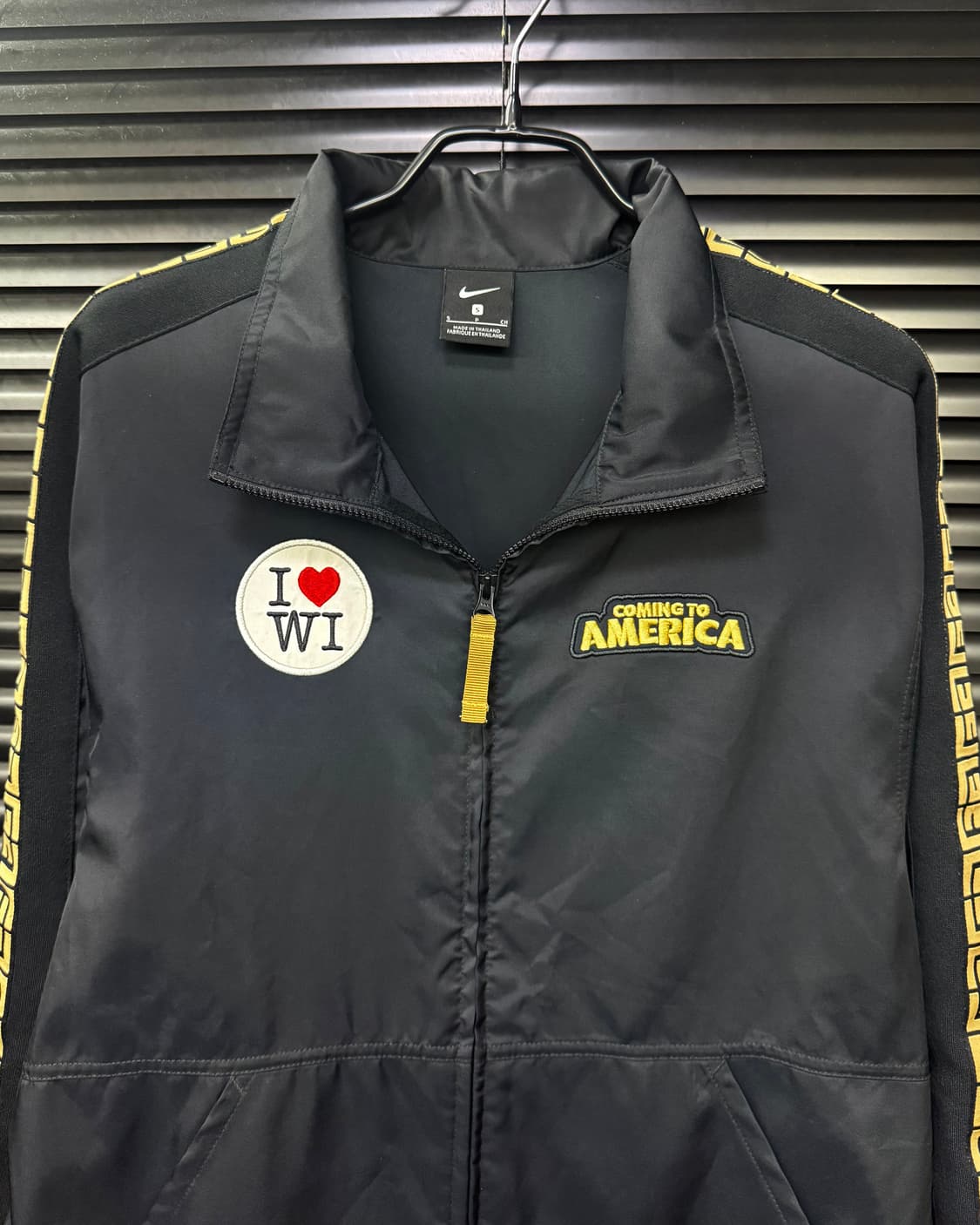 나이키 커밍투아메리카 검골 블랙 골드 기하학 집업 바람막이 우븐 올드스쿨 상품이미지5