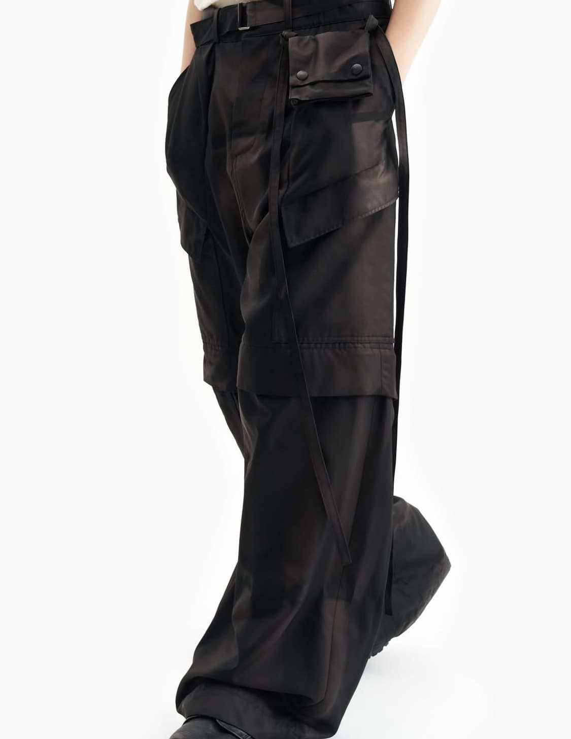 지용킴 24FW 디테쳐블 카고 팬츠 [L] 상품이미지7
