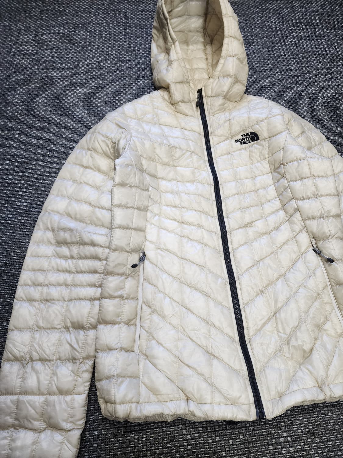 여성 노스페이스 후드 경량패딩 상품이미지10