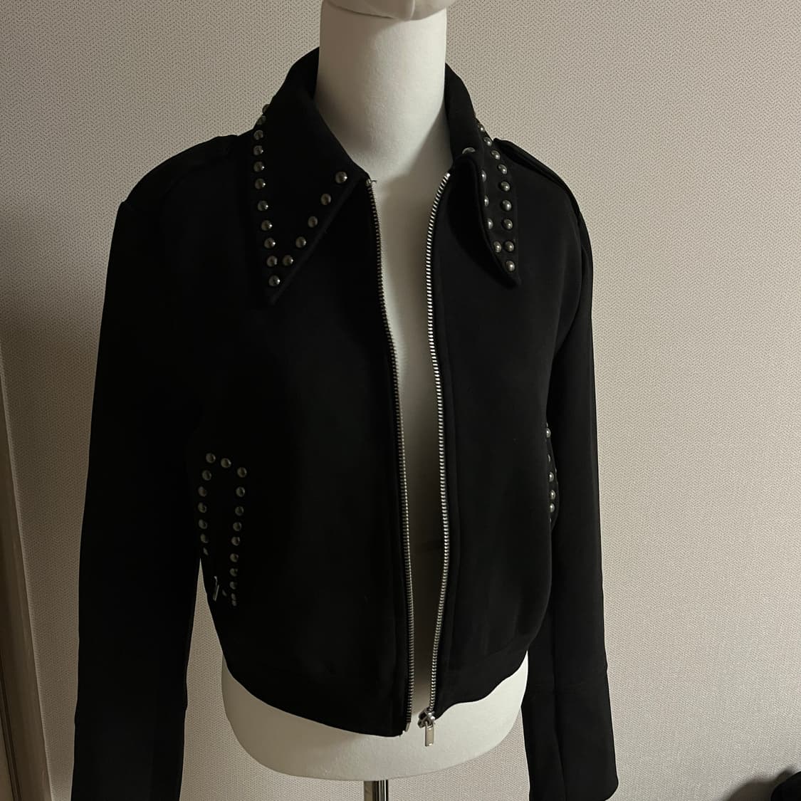 Mango 스웨이드 스터드 자켓 ⭐️ 상품이미지4