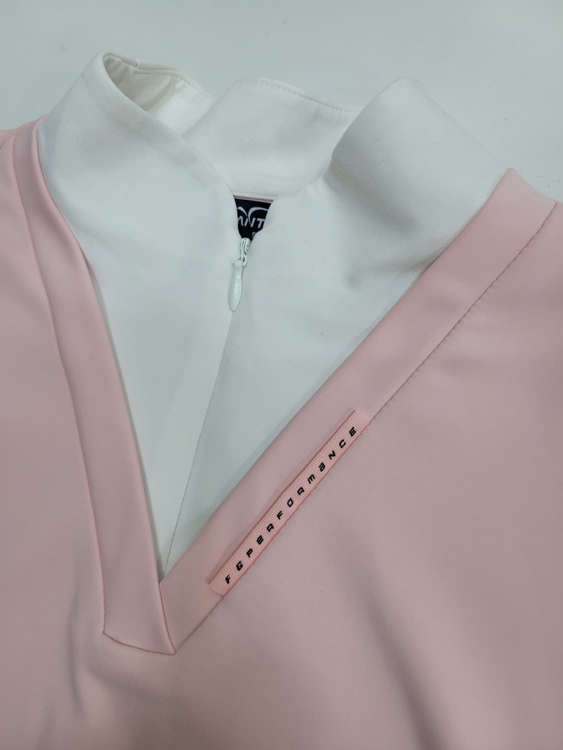 FANTOM 21SS 팬텀 V라인 하프집업 긴팔 티셔츠 / 여 90 핑크 상품이미지4