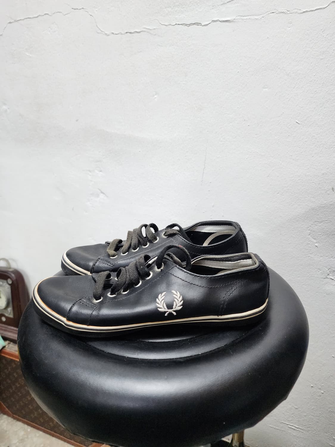프레드페리 블랙 로고 스니커즈 상품이미지2