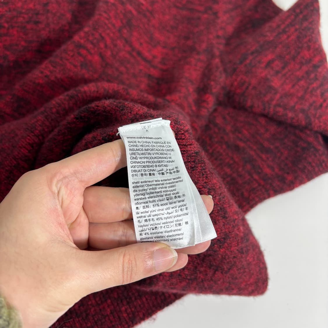 S 95 캘빈클라인 CK 다크레드 브이넥니트 상품이미지5
