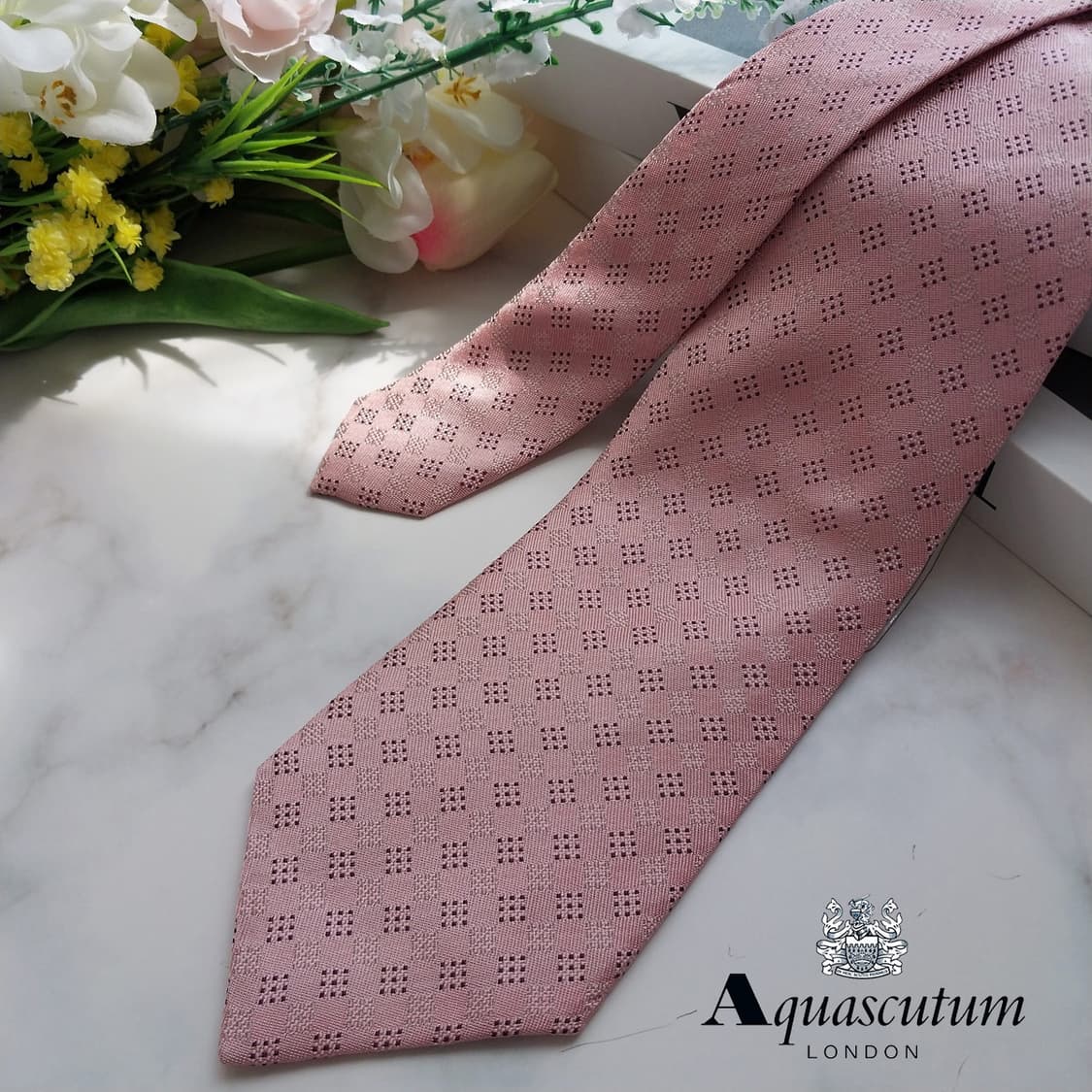 아쿠아스큐텀 실크 넥타이 8.2cm 새상품 K654
 상품이미지1