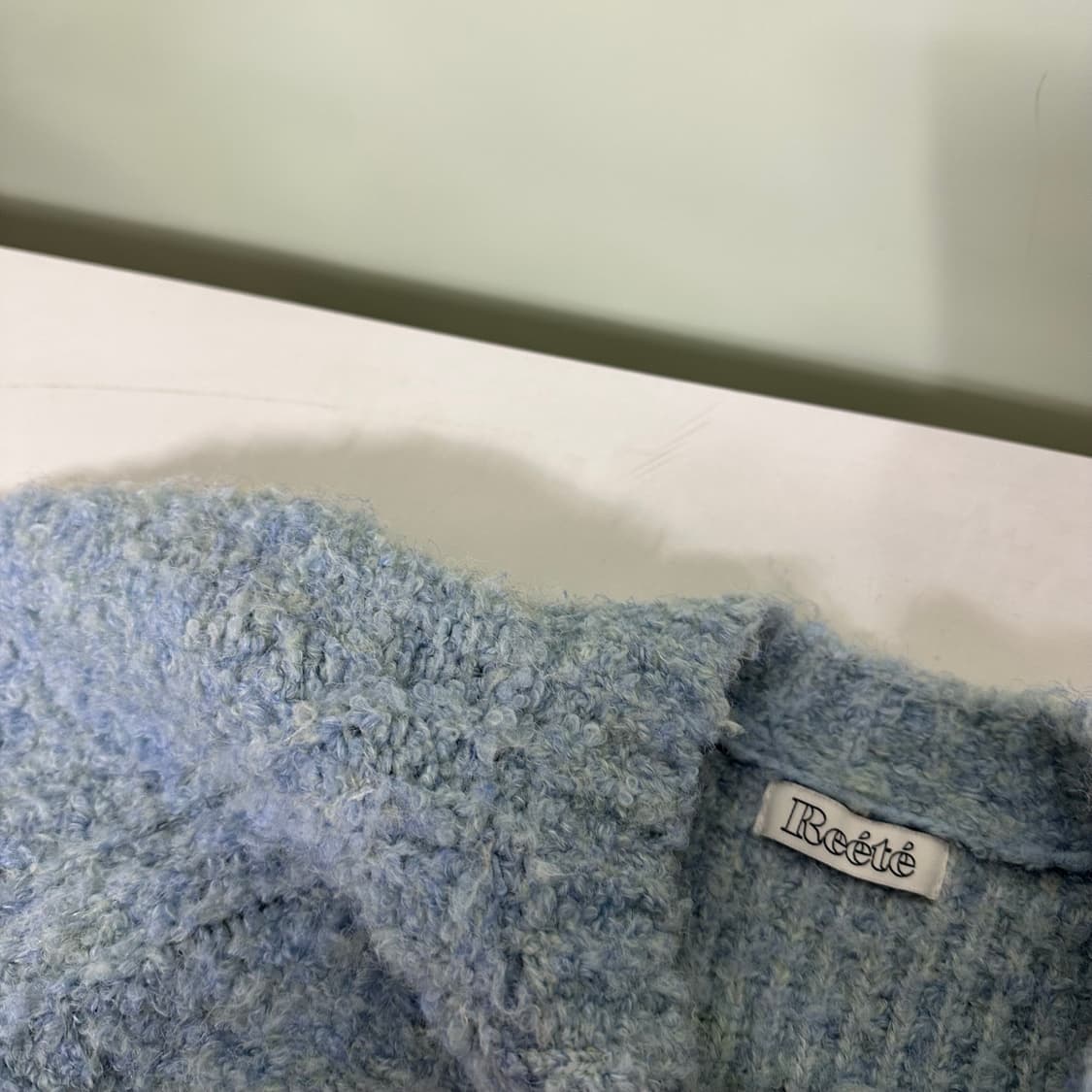 우먼OS 리에떼 REETE 스카이블루 크롭 부클가디건 상품이미지4