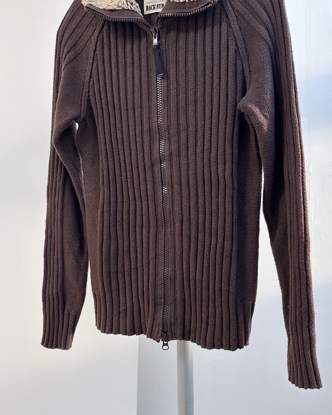 BACK NUMBER 초코 칼라 배색 투웨이 니트 집업 상품이미지4