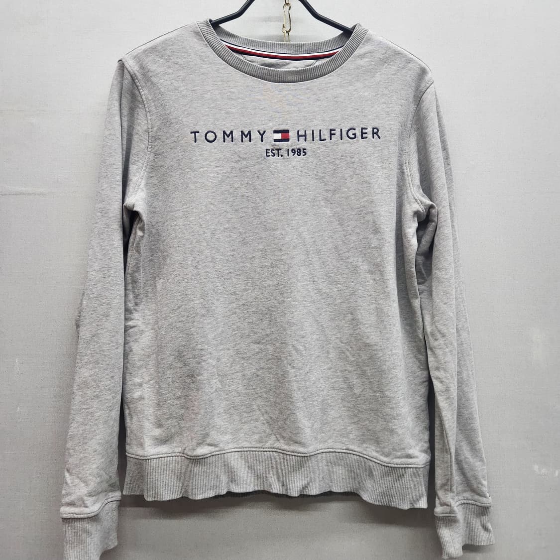 타미힐피거 빅로고 자수 맨투맨 M 상품이미지1