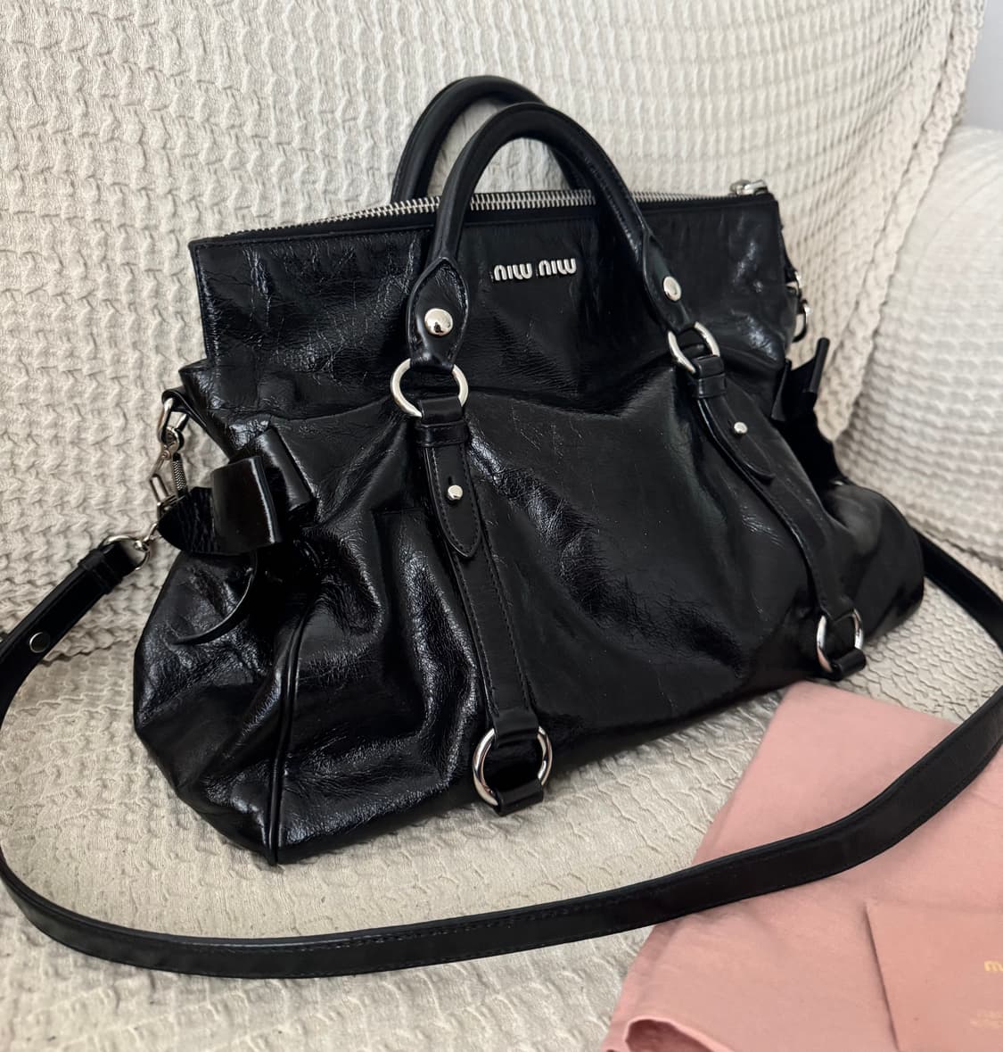 미우미우 비텔로 럭스 보우 사첼백 상품이미지1